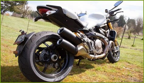 2014 Ducati Monster 1200s review
